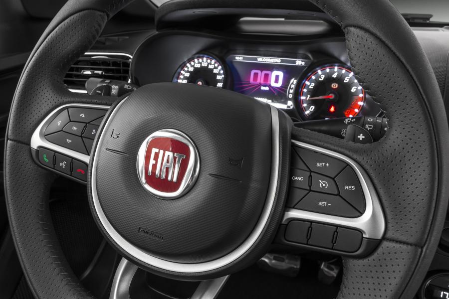 Панель приборов Fiat Argo HGT 2017 года  (фото 32 из 40)